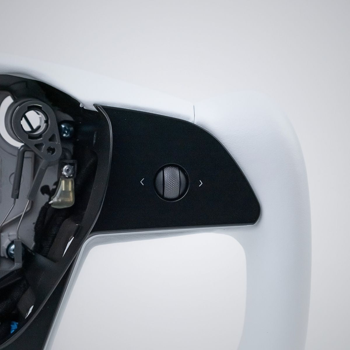 TESERY Yoke Plaid Steering Wheel for Tesla Model 3 / Y【White Leather】 Tesery Official Store